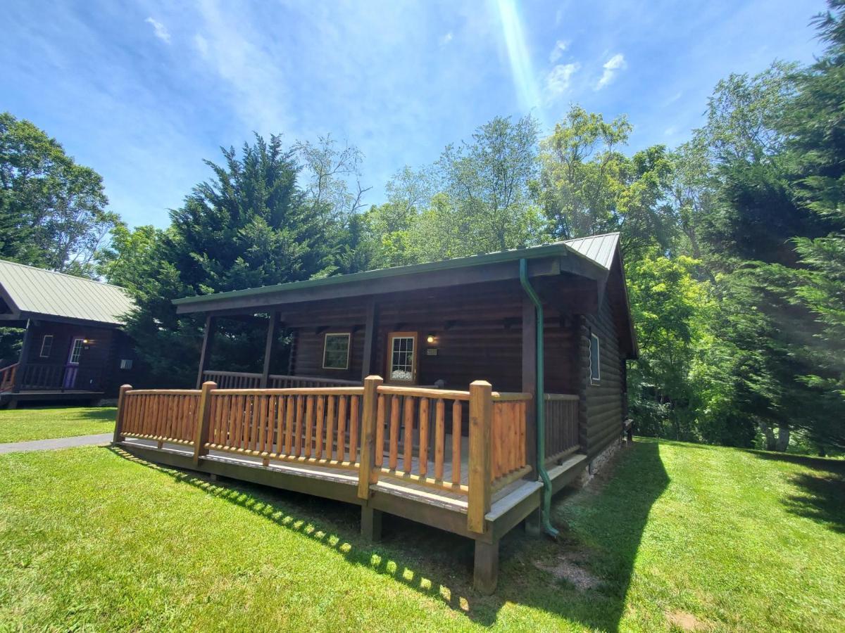 New River Trail Cabins Galax Exterior photo