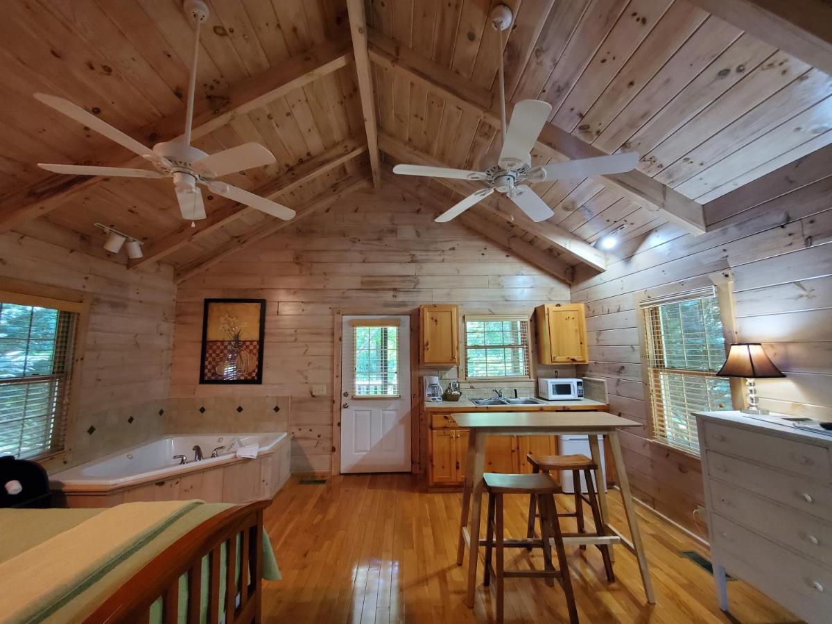 New River Trail Cabins Galax Exterior photo