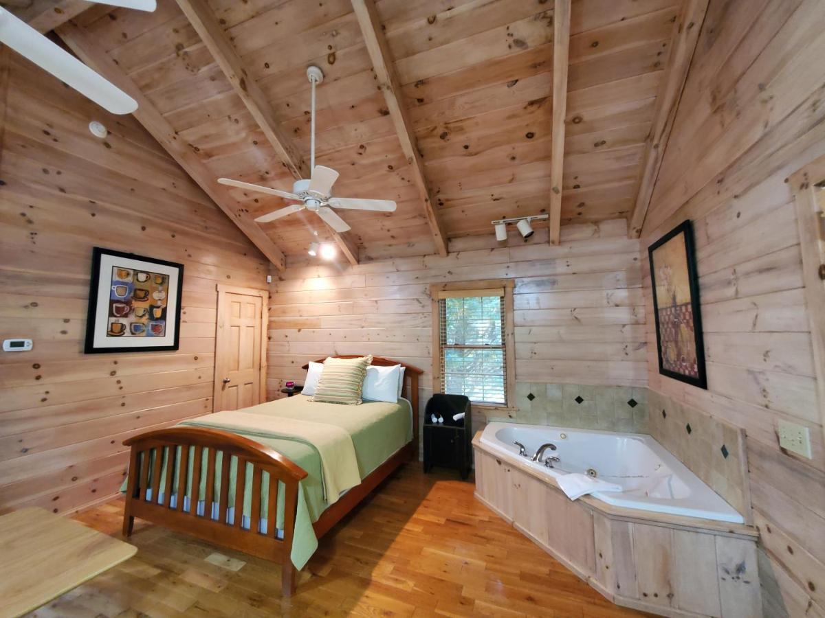 New River Trail Cabins Galax Exterior photo